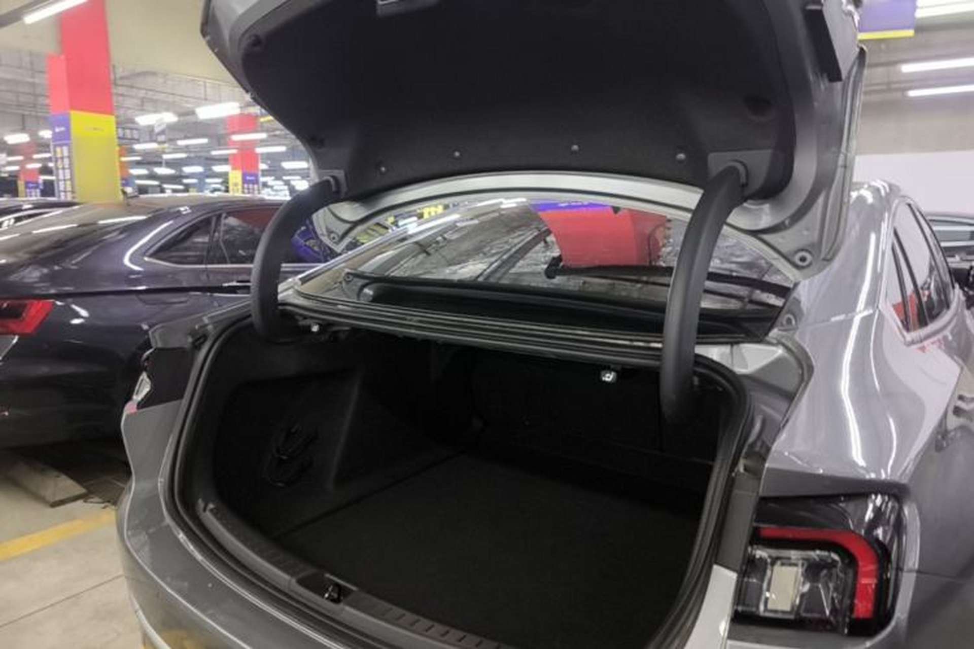 Used Ford Mondeo 2023 EcoBoost 180 Luxury Model Trunk