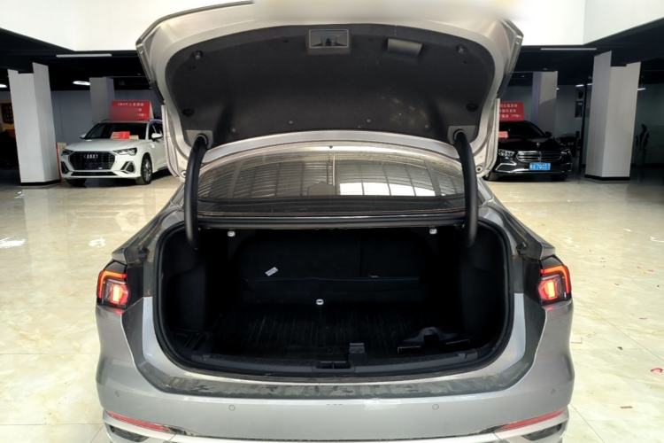 Used Ford Mondeo 2023 EcoBoost 180 Luxury Model Trunk