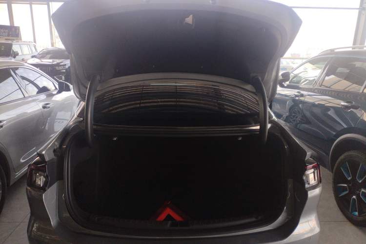 Used Ford Mondeo 2023 EcoBoost 245 Luxury Model Trunk