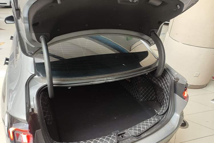 Used Ford Mondeo 2023 EcoBoost 180 Comfort Model Trunk