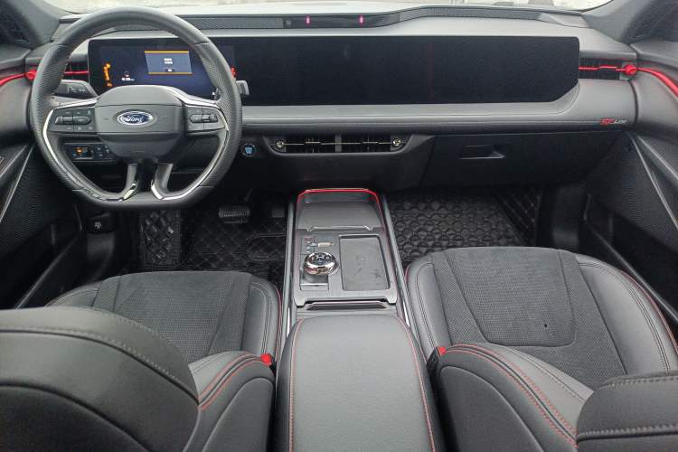Used Ford Mondeo 2023 1.5T E-Hybrid ST-Line Center Console