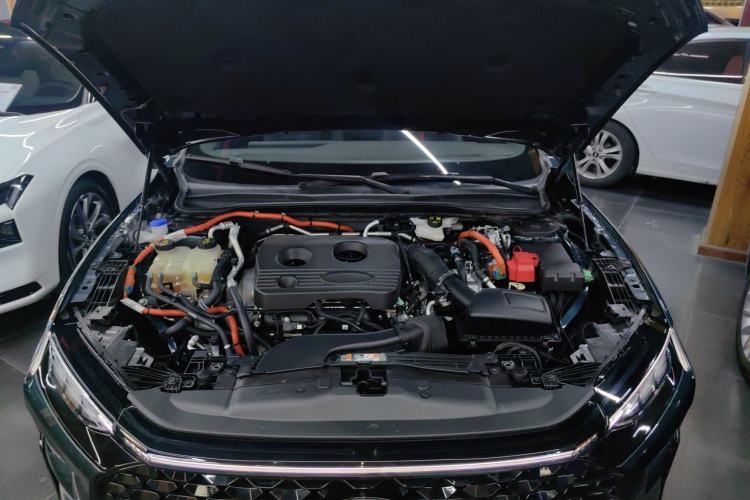 Used Ford Mondeo 2023 1.5T E-Hybrid ST-Line Engine Bay