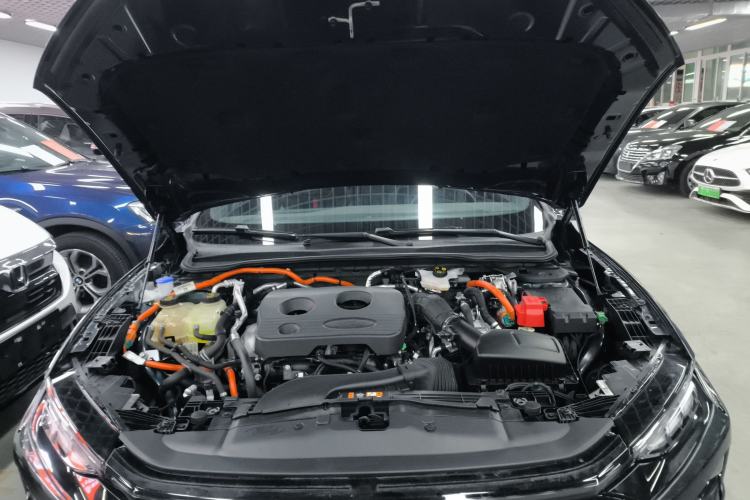 Used Ford Mondeo 2023 1.5T E-Hybrid ST-Line Engine Bay
