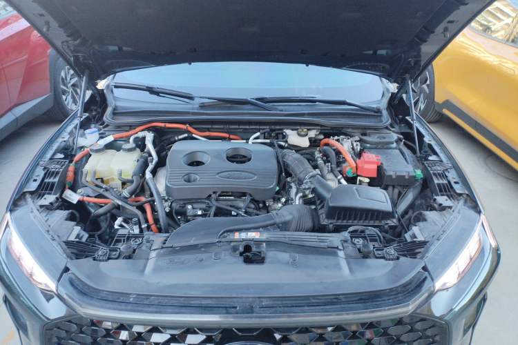 Used Ford Mondeo 2023 1.5T E-Hybrid ST-Line Engine Bay