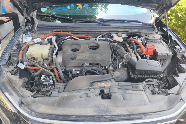 Used Ford Mondeo 2023 1.5T E-Hybrid Luxury Version Engine Bay