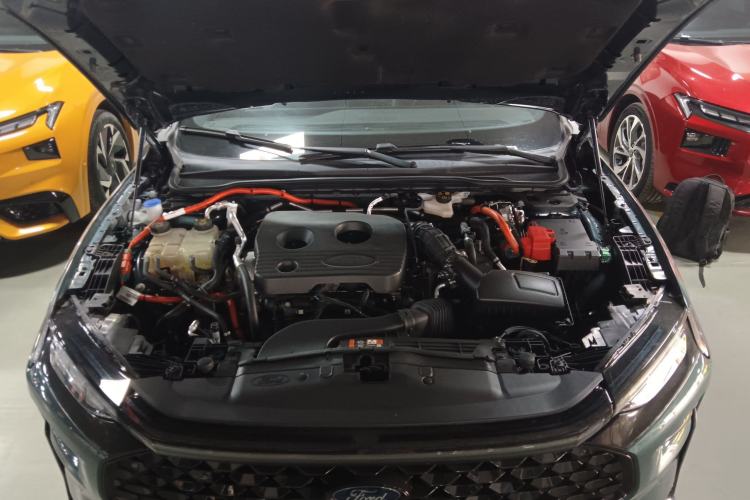 Used Ford Mondeo 2023 1.5T E-Hybrid ST-Line Engine Bay