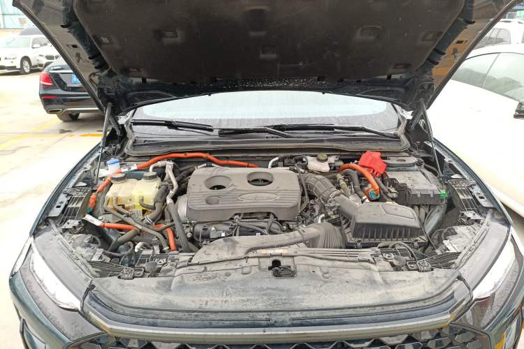 Used Ford Mondeo 2023 1.5T E-Hybrid ST-Line Engine Bay