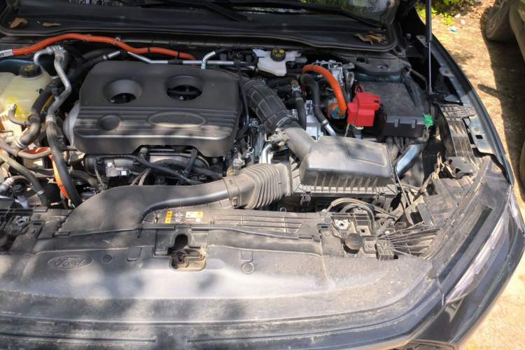 Used Ford Mondeo 2023 1.5T E-Hybrid ST-Line Engine Bay Left