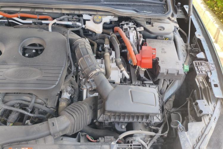 Used Ford Mondeo 2023 1.5T E-Hybrid Luxury Version Engine Bay Left