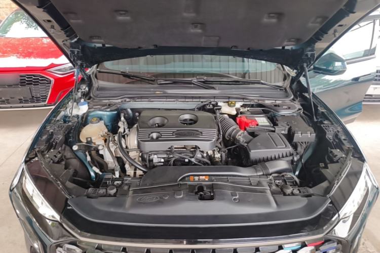 Used Ford Mondeo 2023 EcoBoost 180 Comfort Model Engine Bay