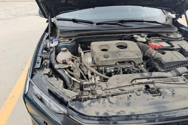 Used Ford Mondeo 2023 EcoBoost 180 Comfort Model Engine Bay Right