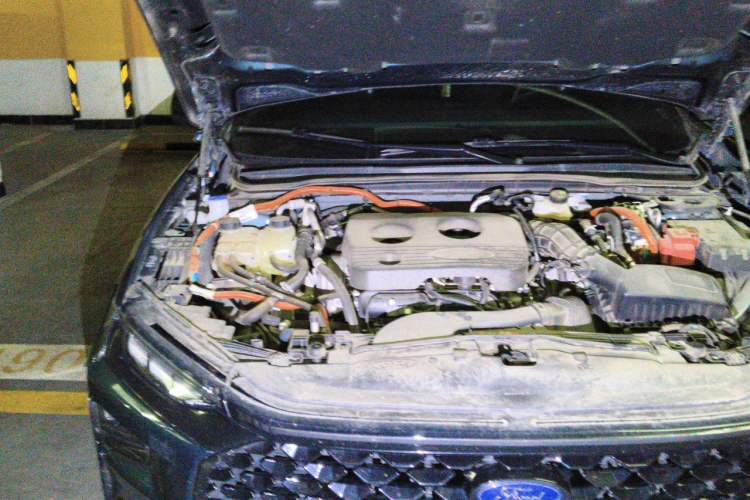 Used Ford Mondeo 2023 1.5T E-Hybrid ST-Line Engine Bay Right