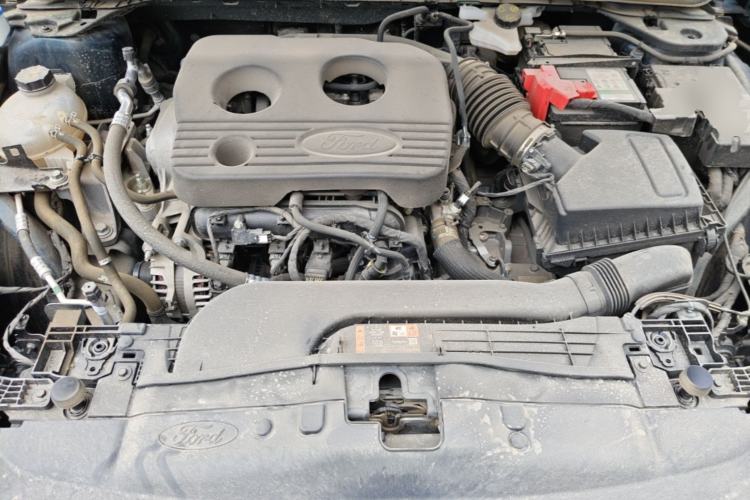 Used Ford Mondeo 2023 EcoBoost 180 Luxury Model Engine Bay