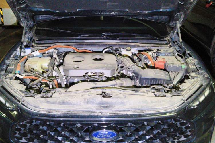 Used Ford Mondeo 2023 1.5T E-Hybrid ST-Line Engine Bay