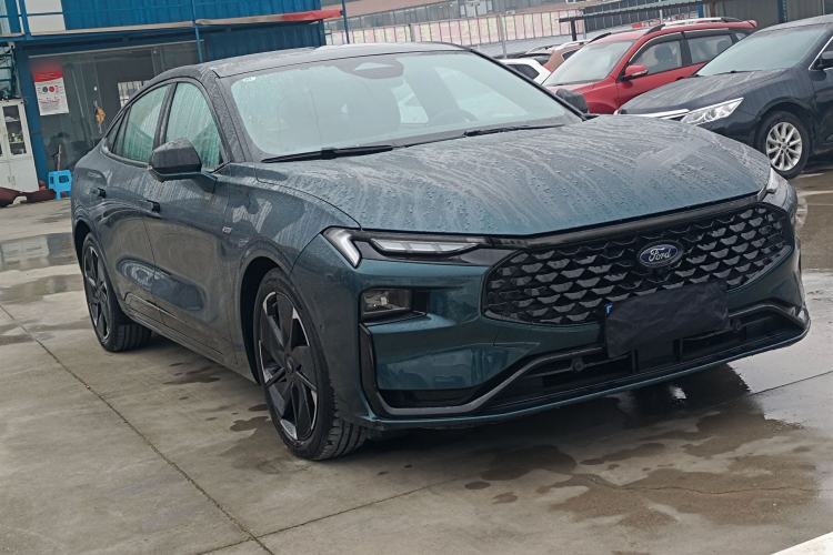 Used Ford Mondeo 2023 1.5T E-Hybrid ST-Line Front Right 45 Deg