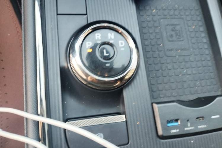 Used Ford Mondeo 2023 EcoBoost 180 Luxury Model Gear Lever