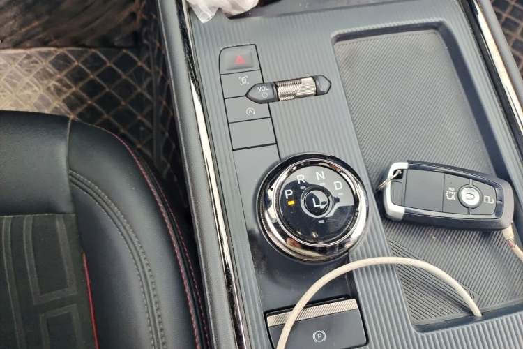 Used Ford Mondeo 2023 EcoBoost 180 Comfort Model Gear Lever