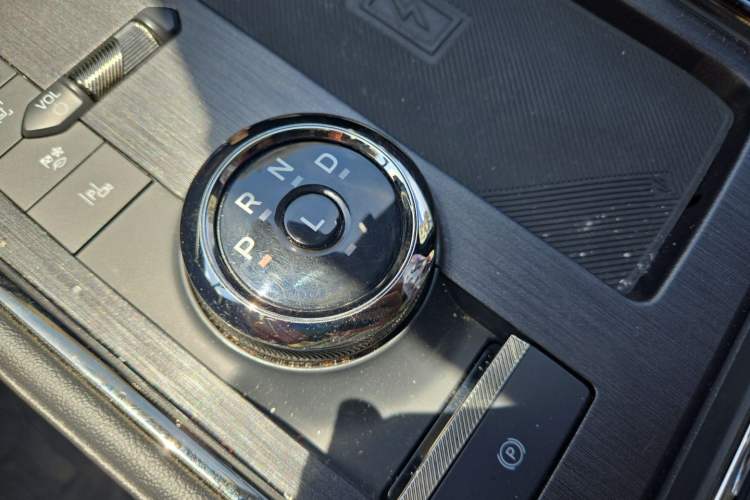 Used Ford Mondeo 2023 1.5T E-Hybrid ST-Line Gear Lever
