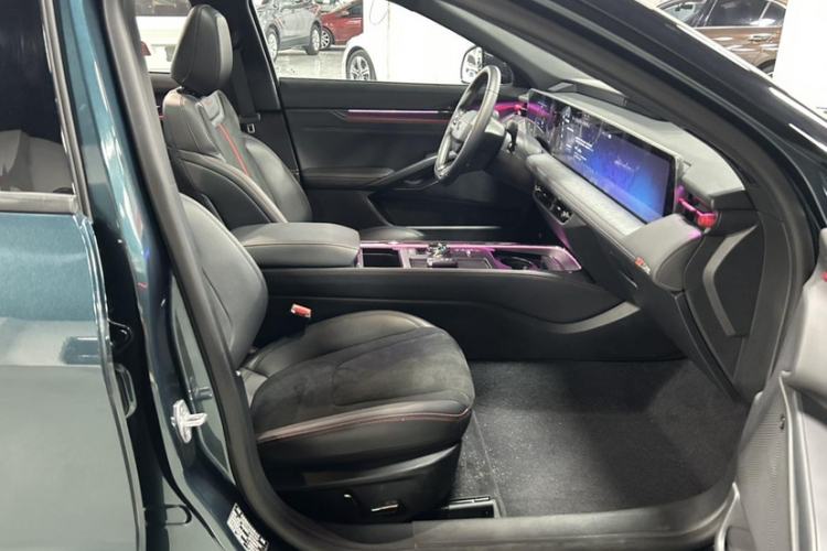 Used Ford Mondeo 2023 1.5T E-Hybrid ST-Line Interior 7
