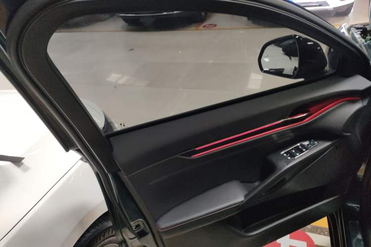 Used Ford Mondeo 2023 1.5T E-Hybrid ST-Line Left Front Door Interior