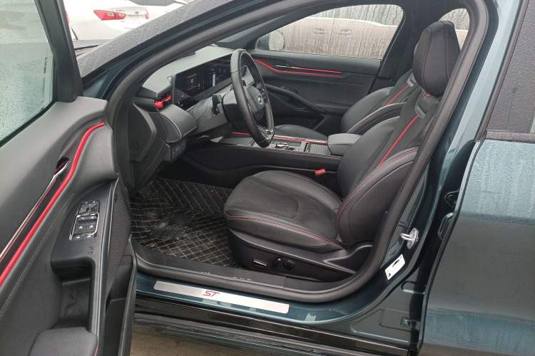 Used Ford Mondeo 2023 1.5T E-Hybrid ST-Line Left Front Seat