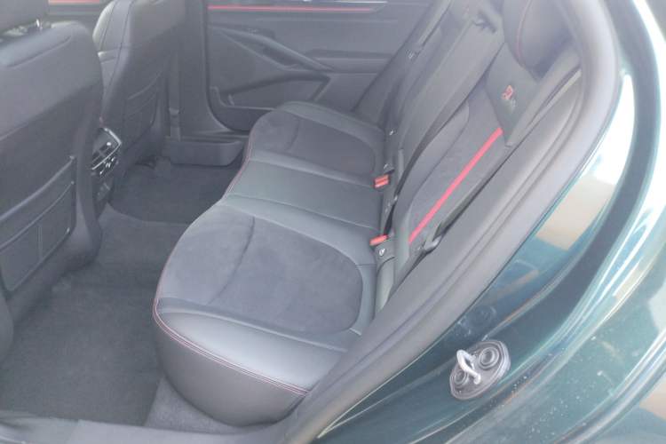Used Ford Mondeo 2023 1.5T E-Hybrid ST-Line Left Rear Seat