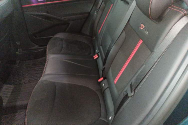 Used Ford Mondeo 2023 1.5T E-Hybrid ST-Line Left Rear Seat