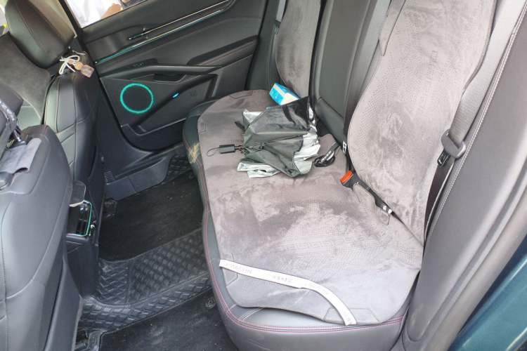 Used Ford Mondeo 2023 1.5T E-Hybrid Luxury Version Left Rear Seat