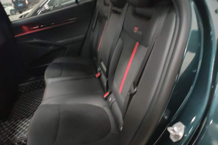 Used Ford Mondeo 2023 1.5T E-Hybrid ST-Line Left Rear Seat