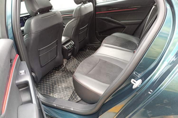 Used Ford Mondeo 2023 1.5T E-Hybrid ST-Line Left Rear Seat