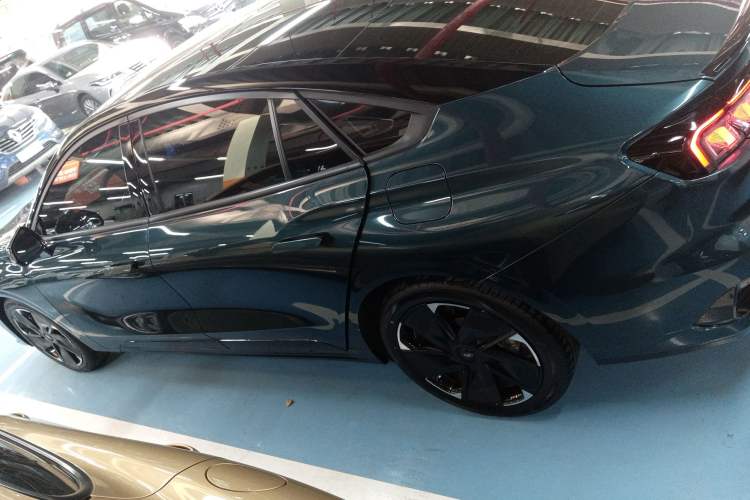 Used Ford Mondeo 2023 1.5T E-Hybrid ST-Line Left Side