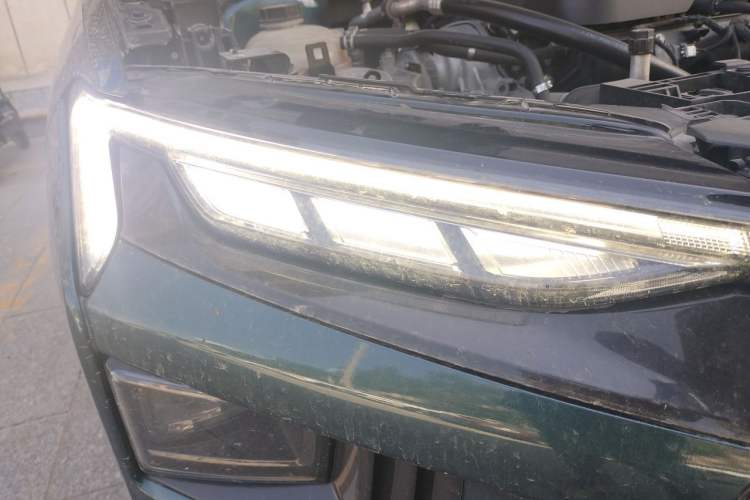 Used Ford Mondeo 2023 EcoBoost 180 Luxury Model Right Front Headlight