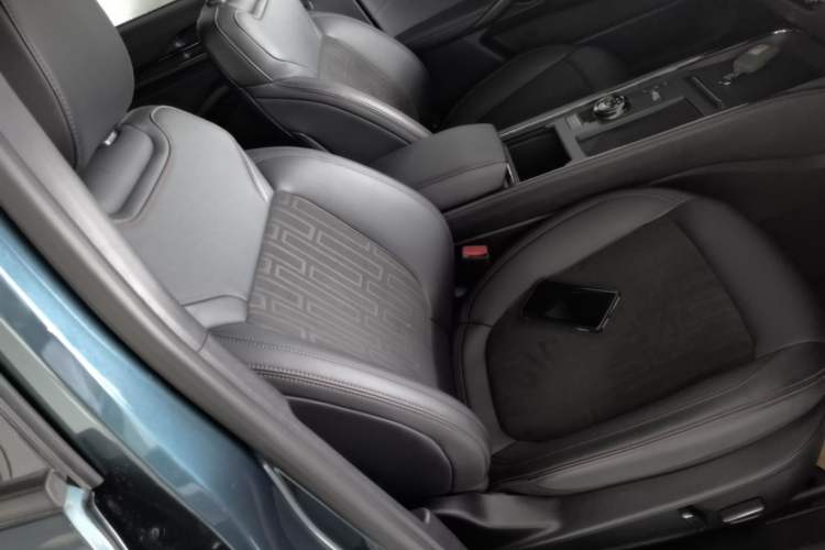 Used Ford Mondeo 2023 EcoBoost 180 Comfort Model Right Front Seat