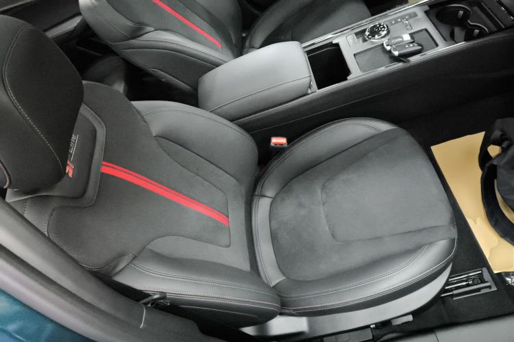 Used Ford Mondeo 2023 1.5T E-Hybrid ST-Line Right Front Seat