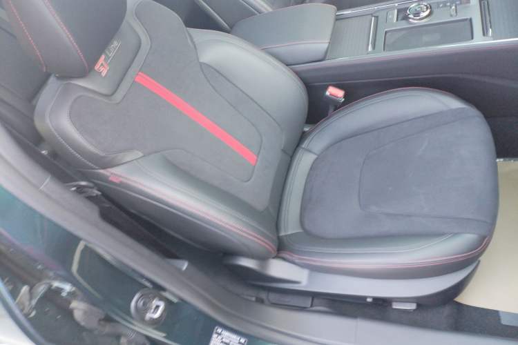 Used Ford Mondeo 2023 1.5T E-Hybrid ST-Line Right Front Seat
