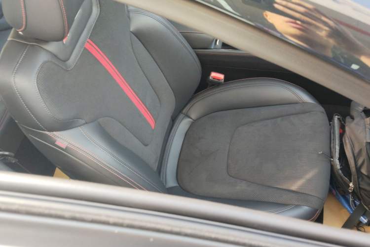 Used Ford Mondeo 2023 1.5T E-Hybrid ST-Line Right Front Seat