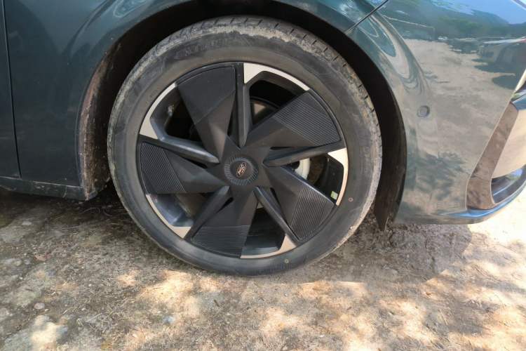 Used Ford Mondeo 2023 1.5T E-Hybrid ST-Line Right Front Wheel Hub