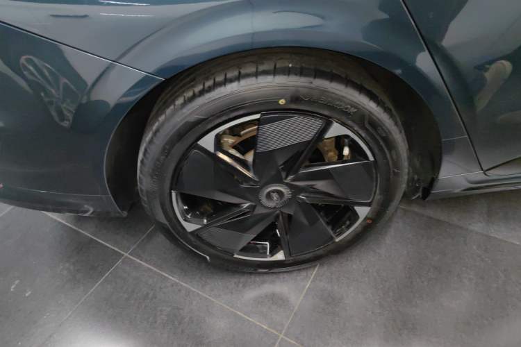 Used Ford Mondeo 2023 1.5T E-Hybrid ST-Line Right Rear Wheel Hub