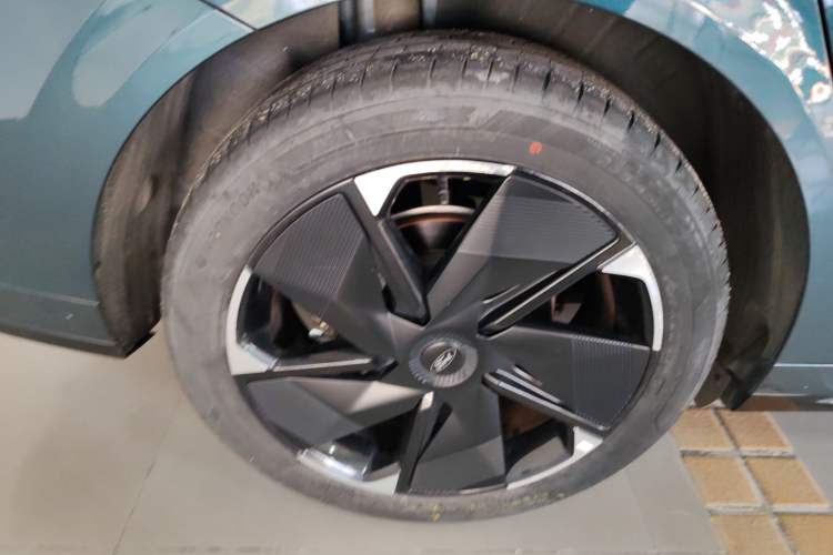 Used Ford Mondeo 2023 1.5T E-Hybrid ST-Line Right Rear Wheel Hub