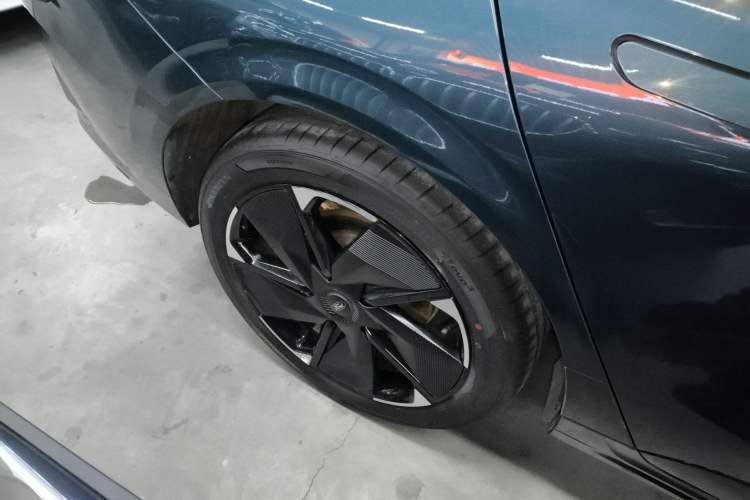 Used Ford Mondeo 2023 1.5T E-Hybrid ST-Line Right Rear Wheel Hub