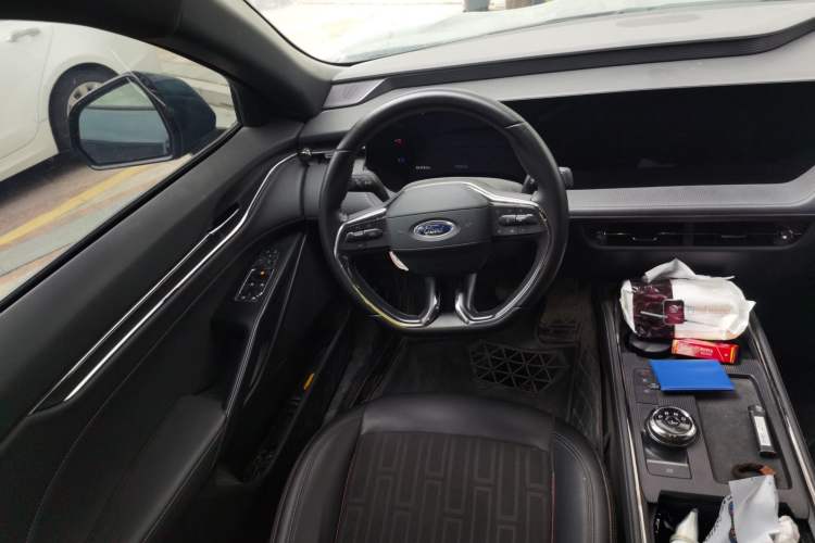 Used Ford Mondeo 2023 EcoBoost 180 Comfort Model Steering Wheel