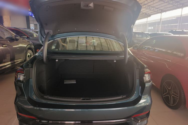 Used Ford Mondeo 2023 1.5T E-Hybrid ST-Line Trunk