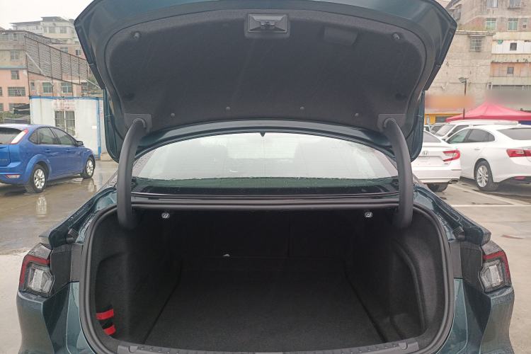 Used Ford Mondeo 2023 1.5T E-Hybrid ST-Line Trunk
