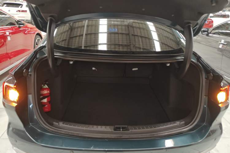 Used Ford Mondeo 2023 EcoBoost 180 Comfort Model Trunk