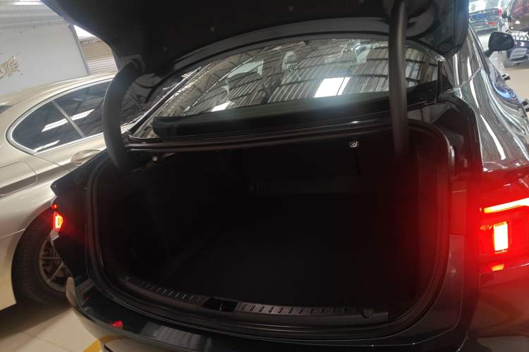 Used Ford Mondeo 2023 1.5T E-Hybrid ST-Line Trunk