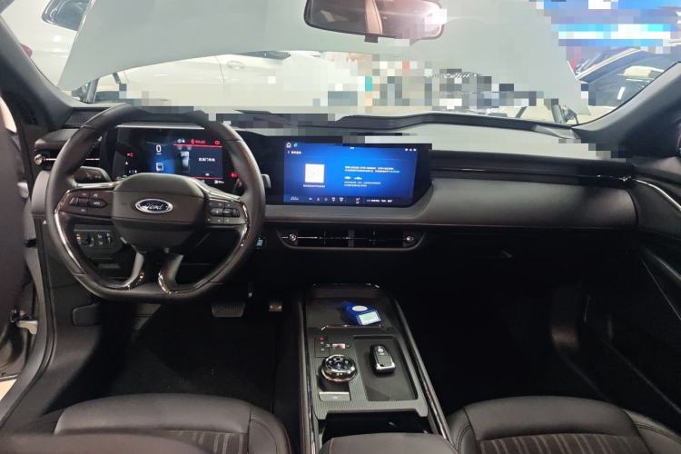 Used Ford Mondeo 2023 EcoBoost 180 Comfort Model Center Console