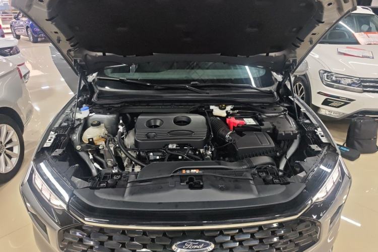 Used Ford Mondeo 2023 EcoBoost 180 Comfort Model Engine Bay