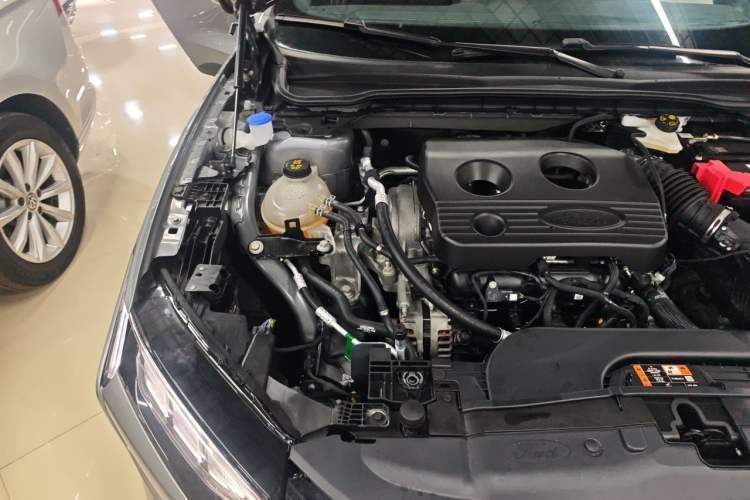 Used Ford Mondeo 2023 EcoBoost 180 Comfort Model Engine Bay Right