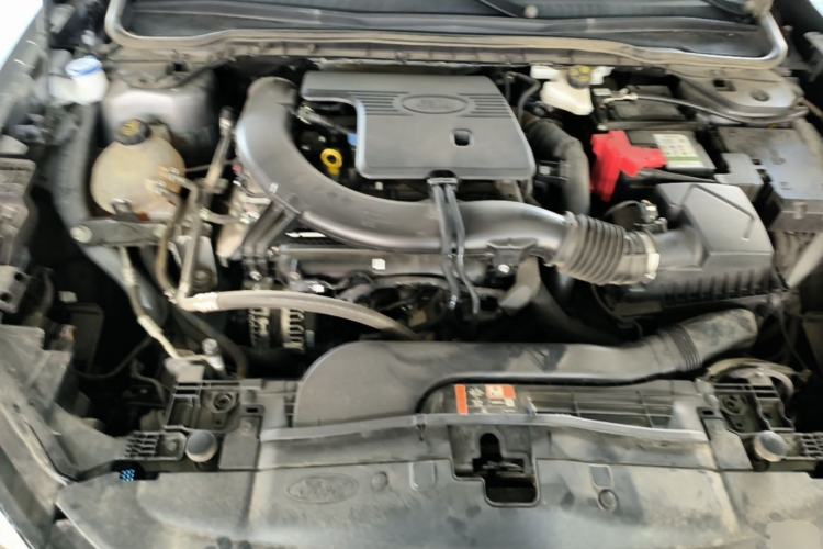 Used Ford Mondeo 2023 EcoBoost 245 Luxury Model Engine Bay