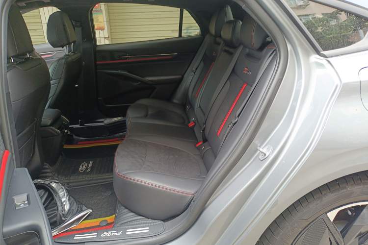 Used Ford Mondeo 2023 1.5T E-Hybrid ST-Line Left Rear Seat